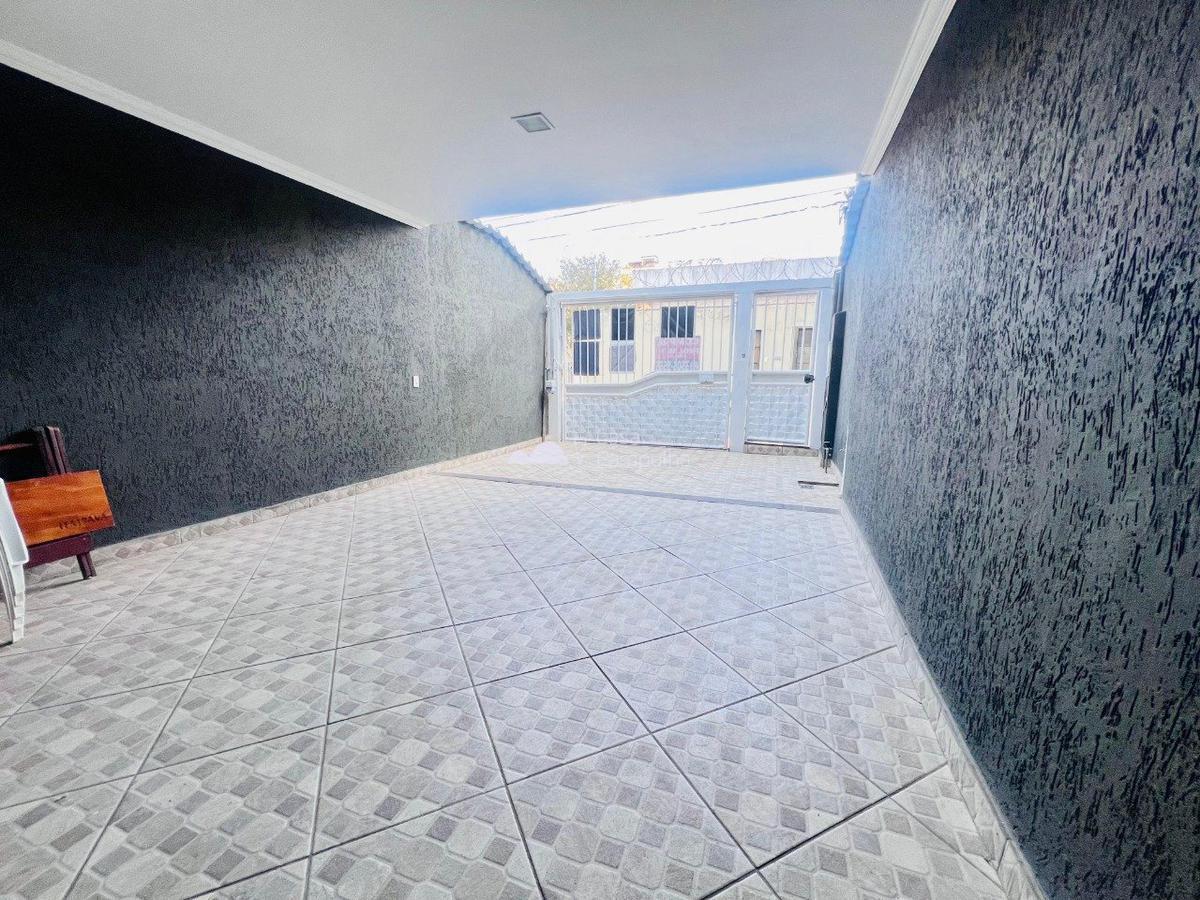 Casa, Céu Azul, 3 Quartos, 4 Vagas, 1 Suíte