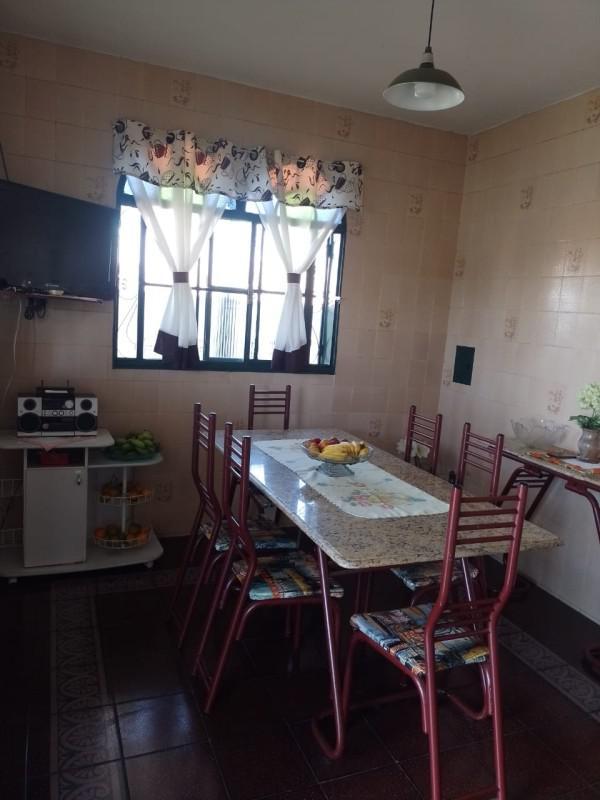 Casa, Coqueiros, 3 Quartos, 2 Vagas, 1 Suíte