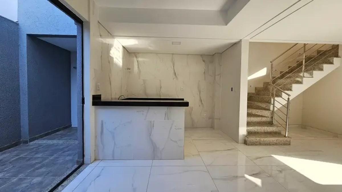 Casa, Santa Mônica, 3 Quartos, 2 Vagas, 1 Suíte