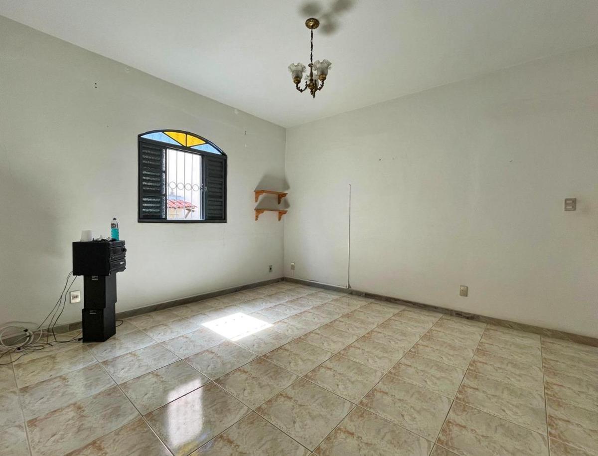 Casa, Jardim Leblon, 3 Quartos, 4 Vagas, 1 Suíte