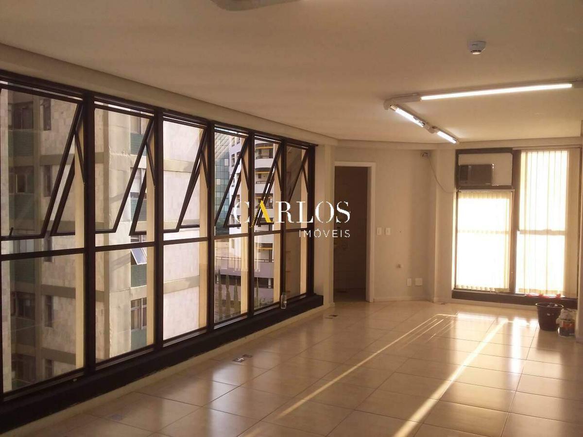 Sala, Funcionários