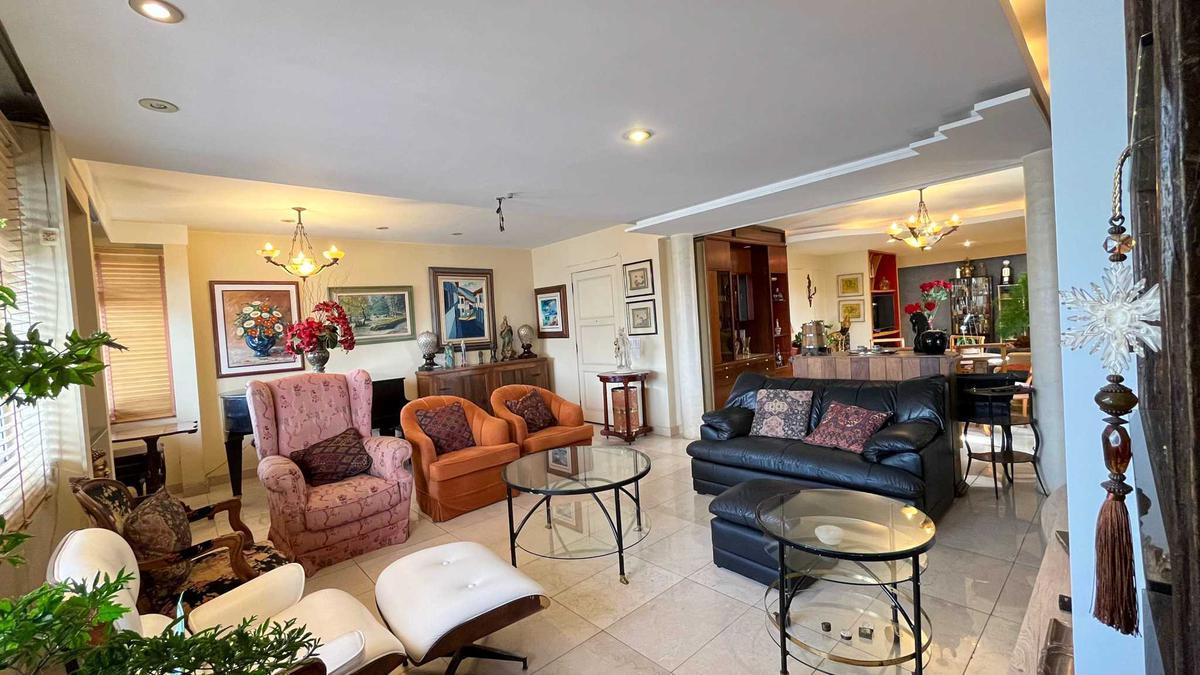 Apartamento, Funcionários, 4 Quartos, 2 Vagas, 1 Suíte