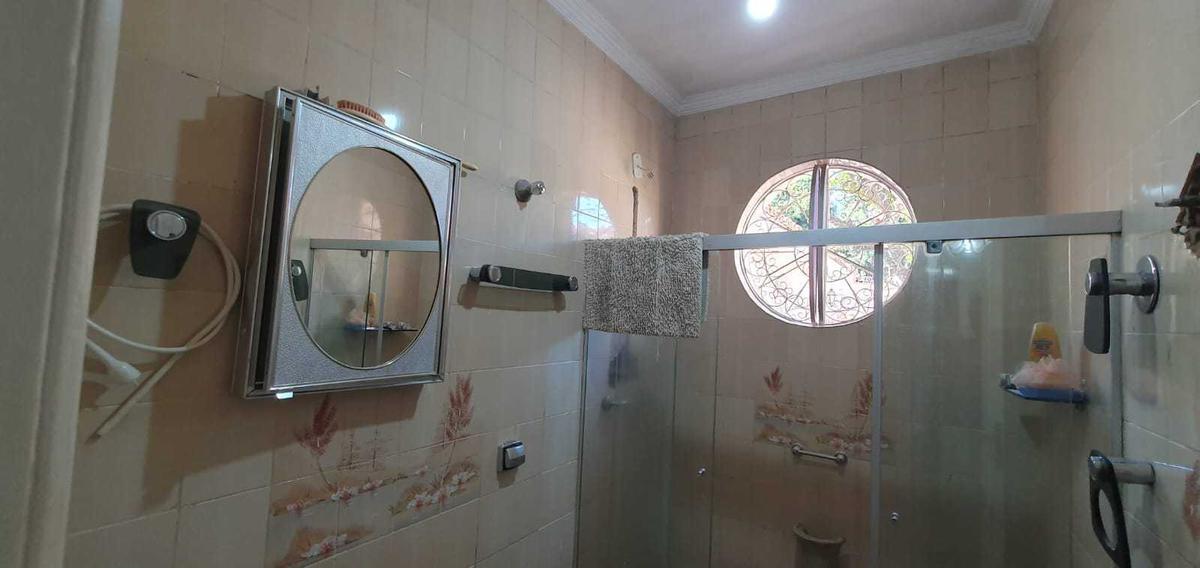 Casa Comercial, São Francisco, 4 Quartos, 6 Vagas, 1 Suíte