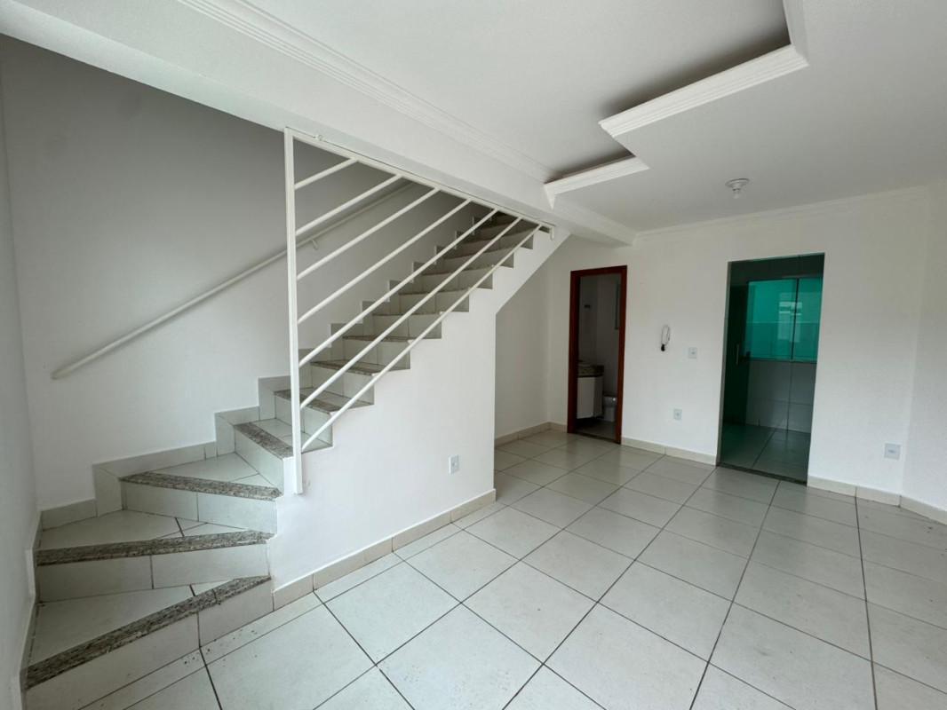 Casa, Primeiro de Maio, 2 Quartos, 1 Vaga