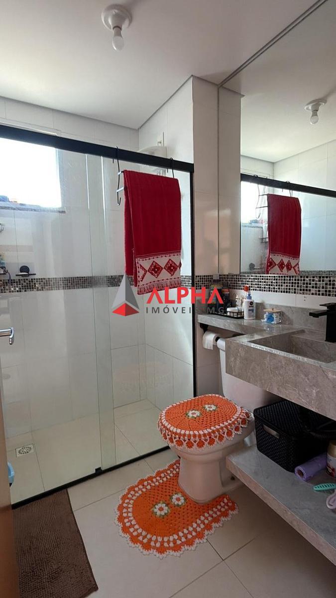 Apartamento, Miramar (barreiro), 2 Quartos, 1 Vaga