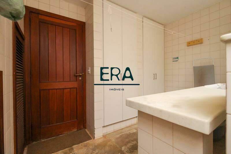 Casa, Serra, 4 Quartos, 5 Vagas, 1 Suíte