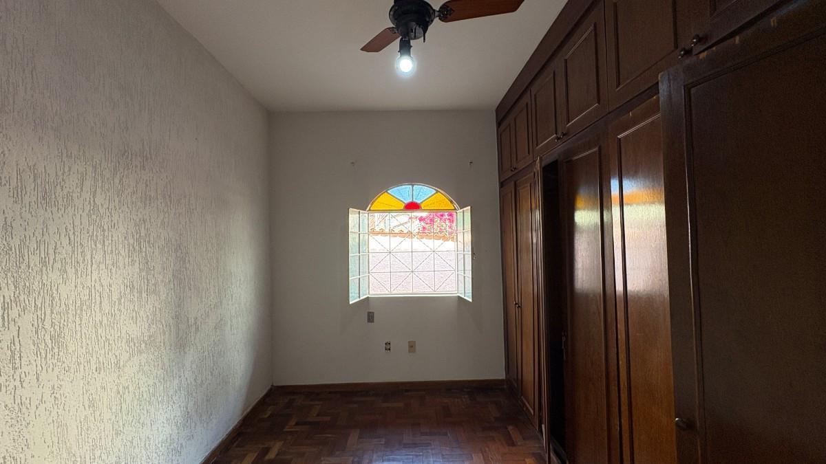 Casa, Nova Granada, 5 Quartos, 3 Vagas, 1 Suíte