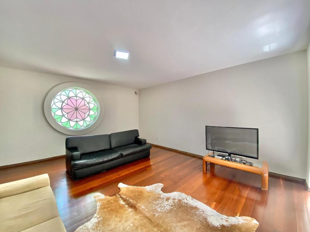 Casa, Sion, 5 Quartos, 6 Vagas, 1 Suíte