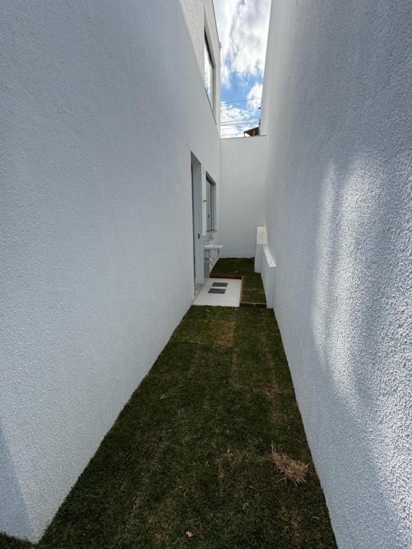 Casa, Jardim Vitória, 2 Quartos, 1 Vaga, 1 Suíte