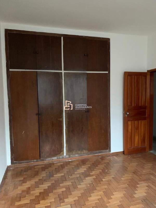 Casa, Barreiro, 4 Quartos, 2 Vagas