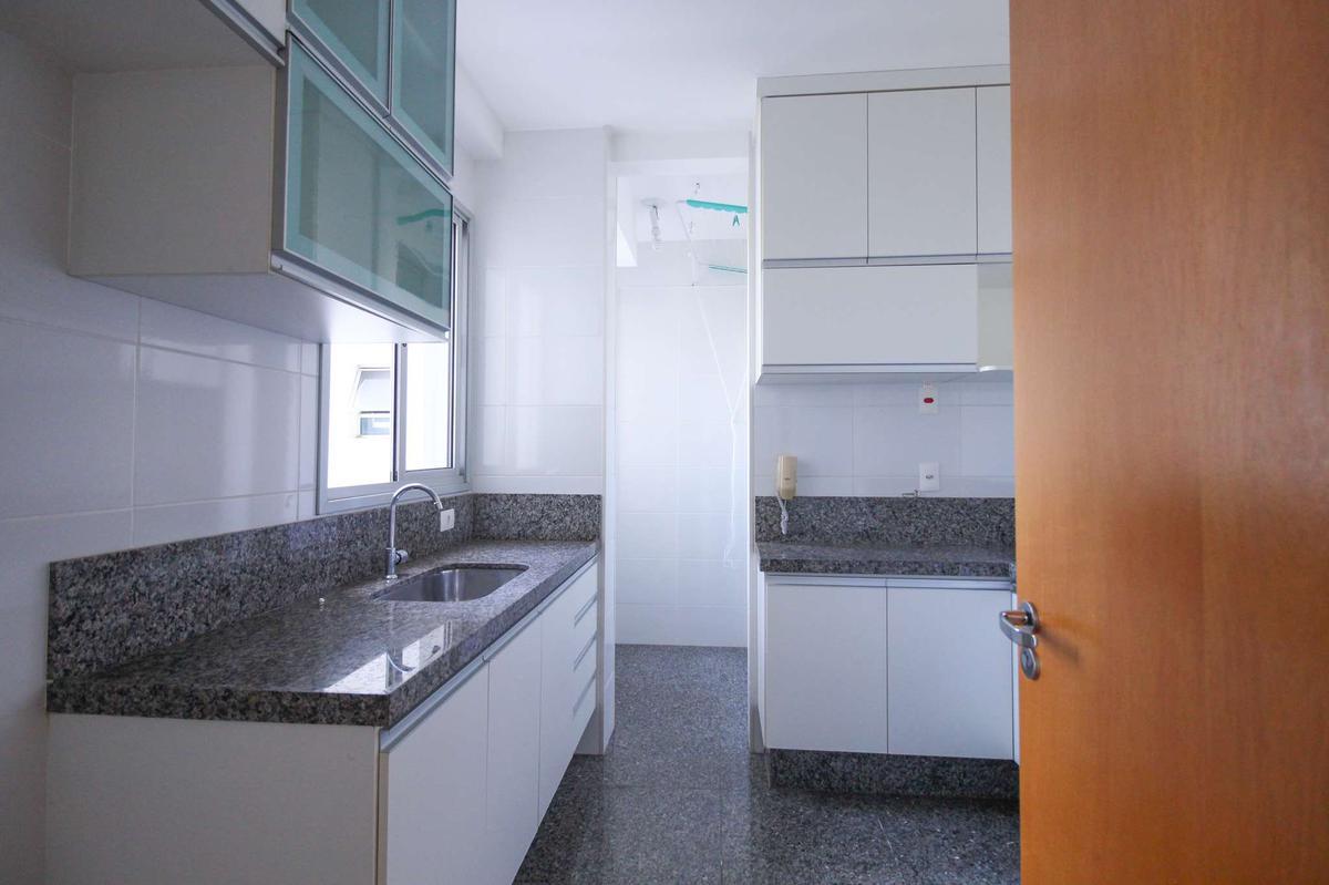 Apartamento, Serra, 2 Quartos, 2 Vagas, 1 Suíte