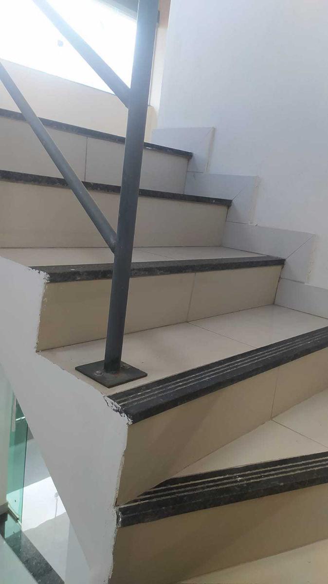 Casa, Niterói, 5 Quartos, 2 Vagas, 1 Suíte