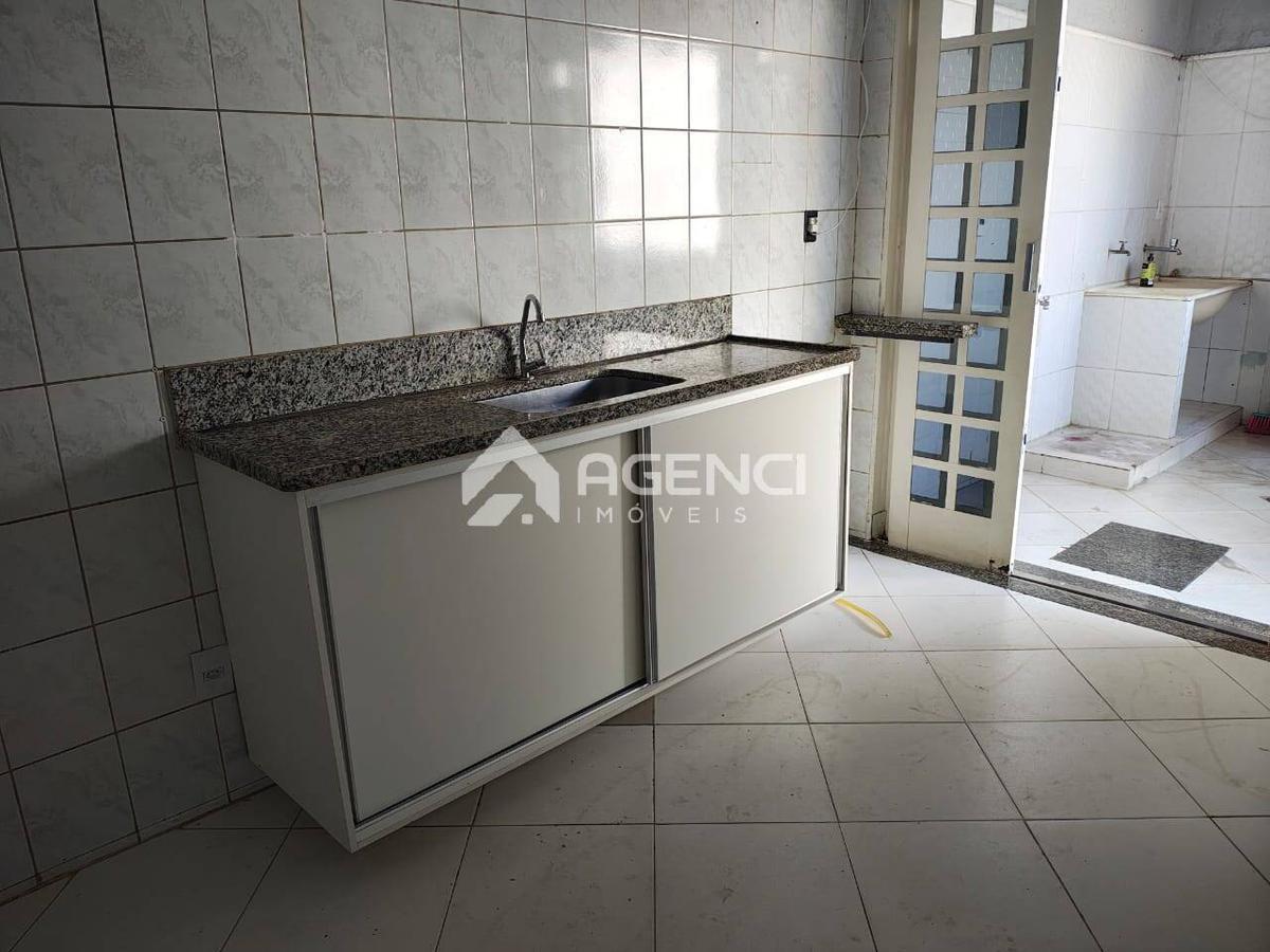 Casa, Serrano, 4 Quartos, 0 Vaga, 1 Suíte