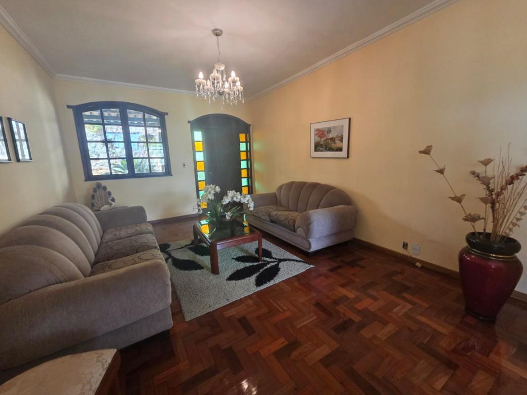 Casa, Novo Progresso, 6 Quartos, 2 Vagas, 1 Suíte