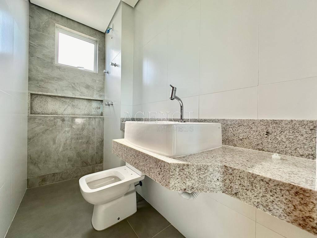 Cobertura, Serrano, 4 Quartos, 0 Vaga, 1 Suíte