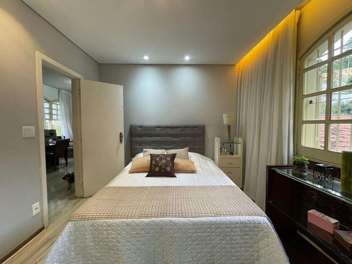Casa, Santa Lúcia, 5 Quartos, 4 Vagas, 1 Suíte