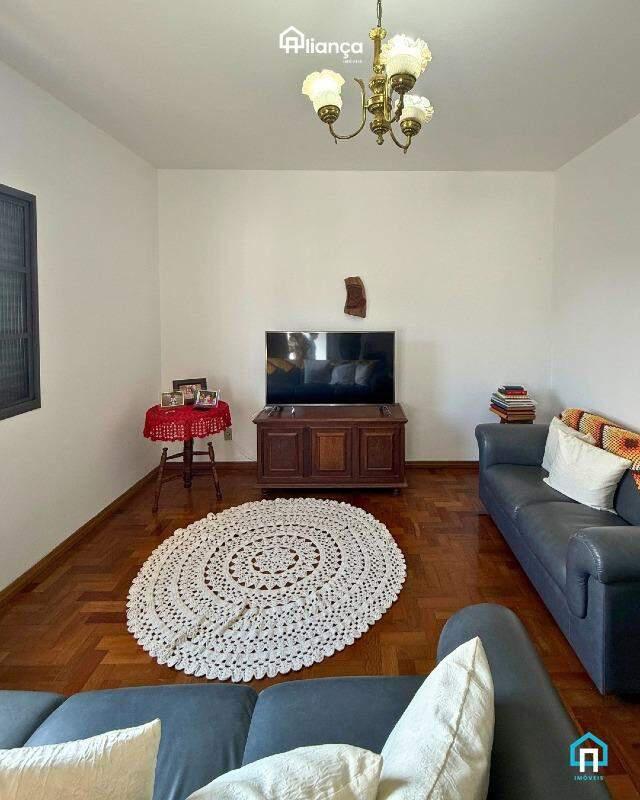 Casa, Centro, 3 Quartos, 1 Vaga, 1 Suíte