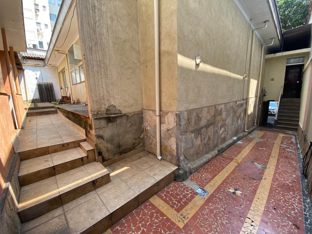 Casa Comercial, Funcionários, 0 Quarto, 0 Vaga