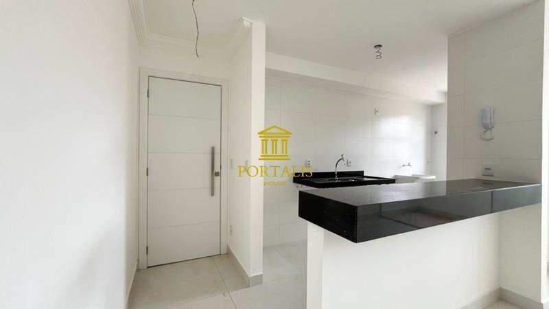 Apartamento, Sagrada Família, 3 Quartos, 2 Vagas, 1 Suíte