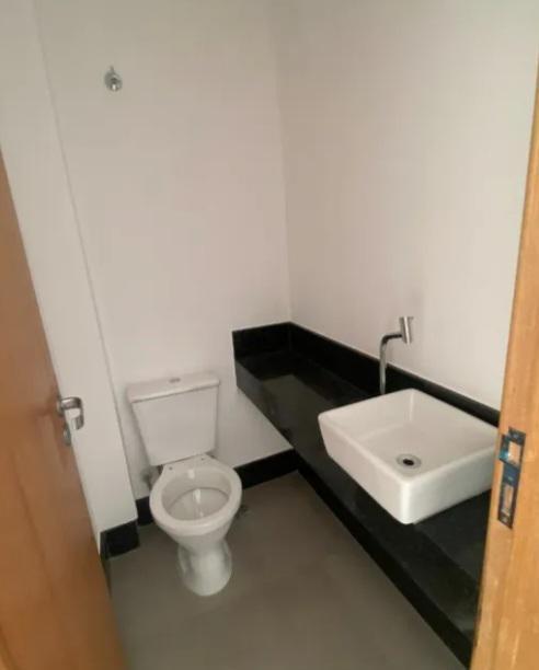 Casa, Rio Branco, 2 Quartos, 1 Vaga, 2 Suítes
