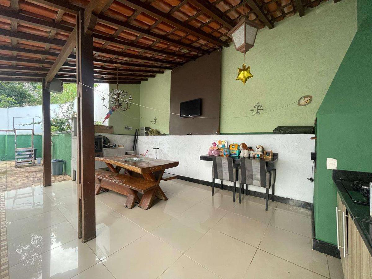 Casa, Santa Lúcia, 5 Quartos, 4 Vagas, 1 Suíte