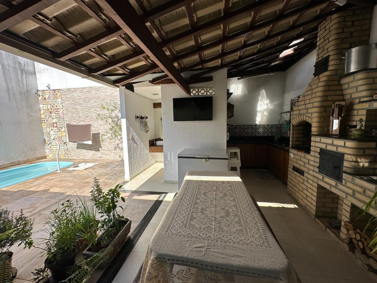 Casa, União, 3 Quartos, 6 Vagas, 1 Suíte