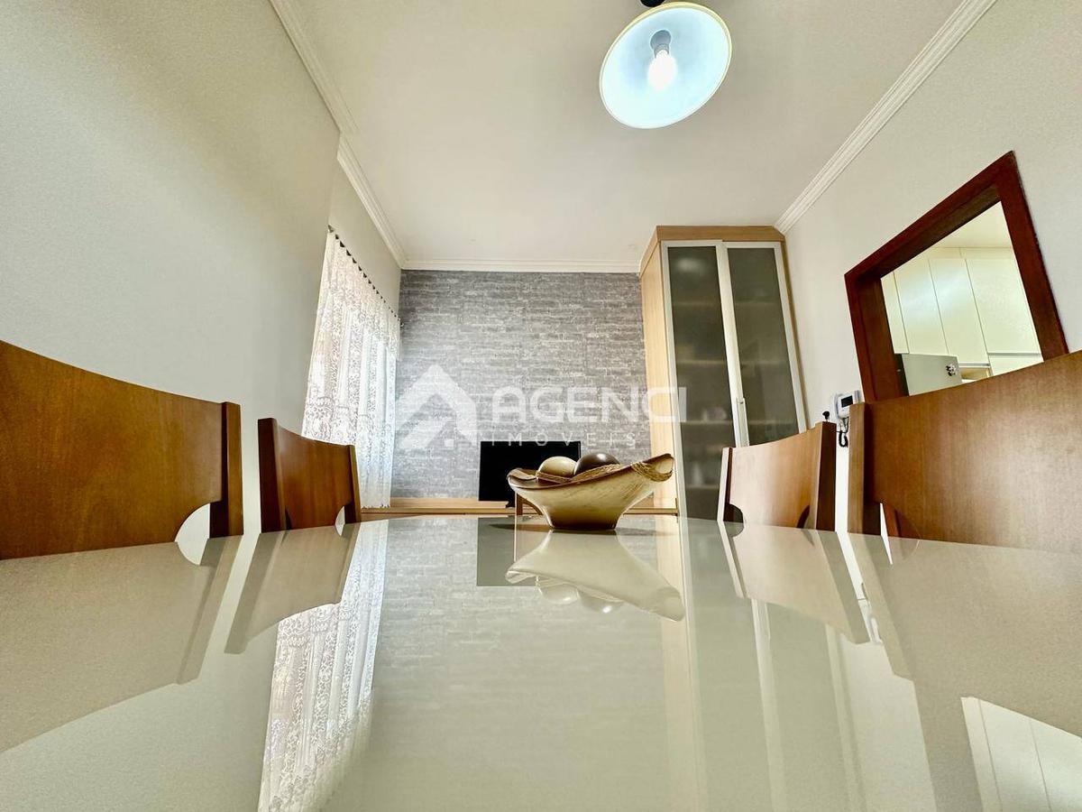 Casa, Cabral, 4 Quartos, 0 Vaga, 2 Suítes