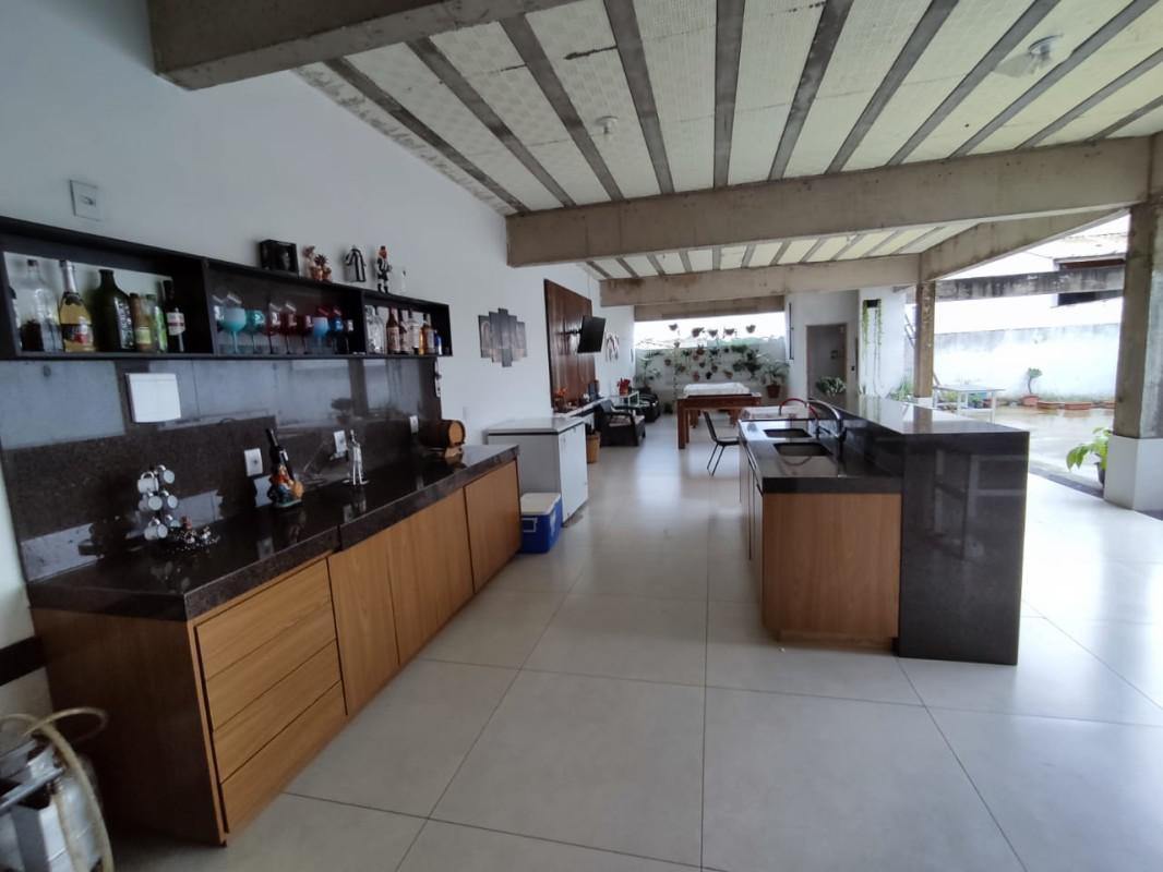 Casa, Cabral, 5 Quartos, 9 Vagas, 3 Suítes