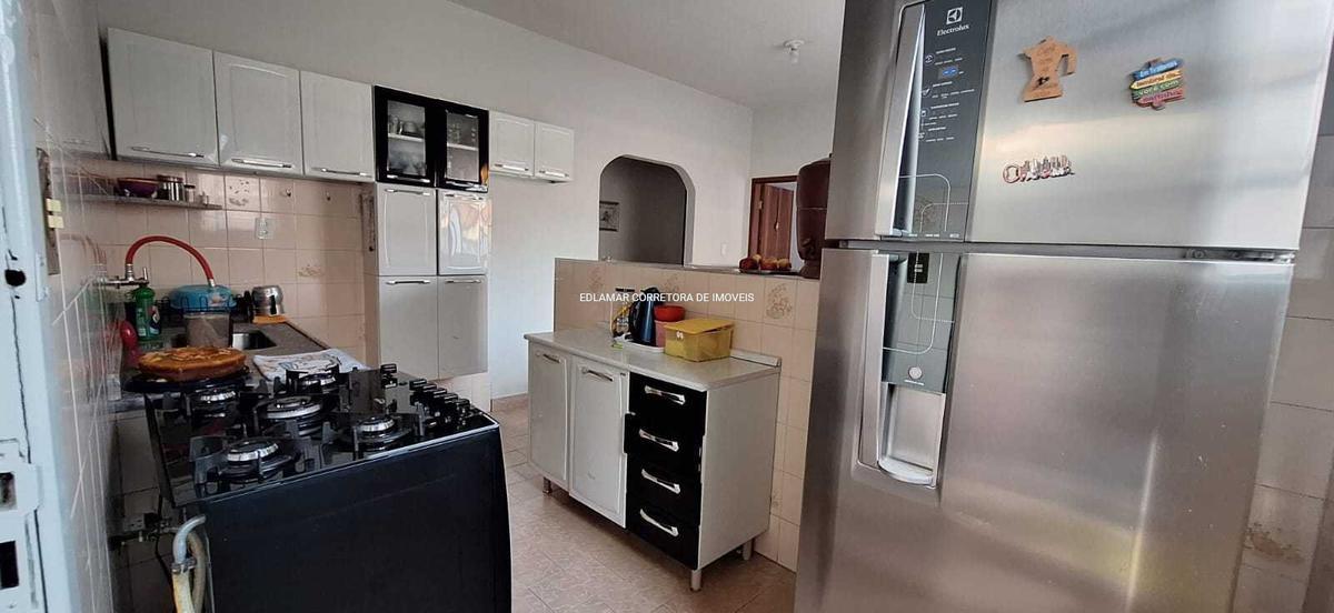 Casa, Industrial, 3 Quartos, 0 Vaga