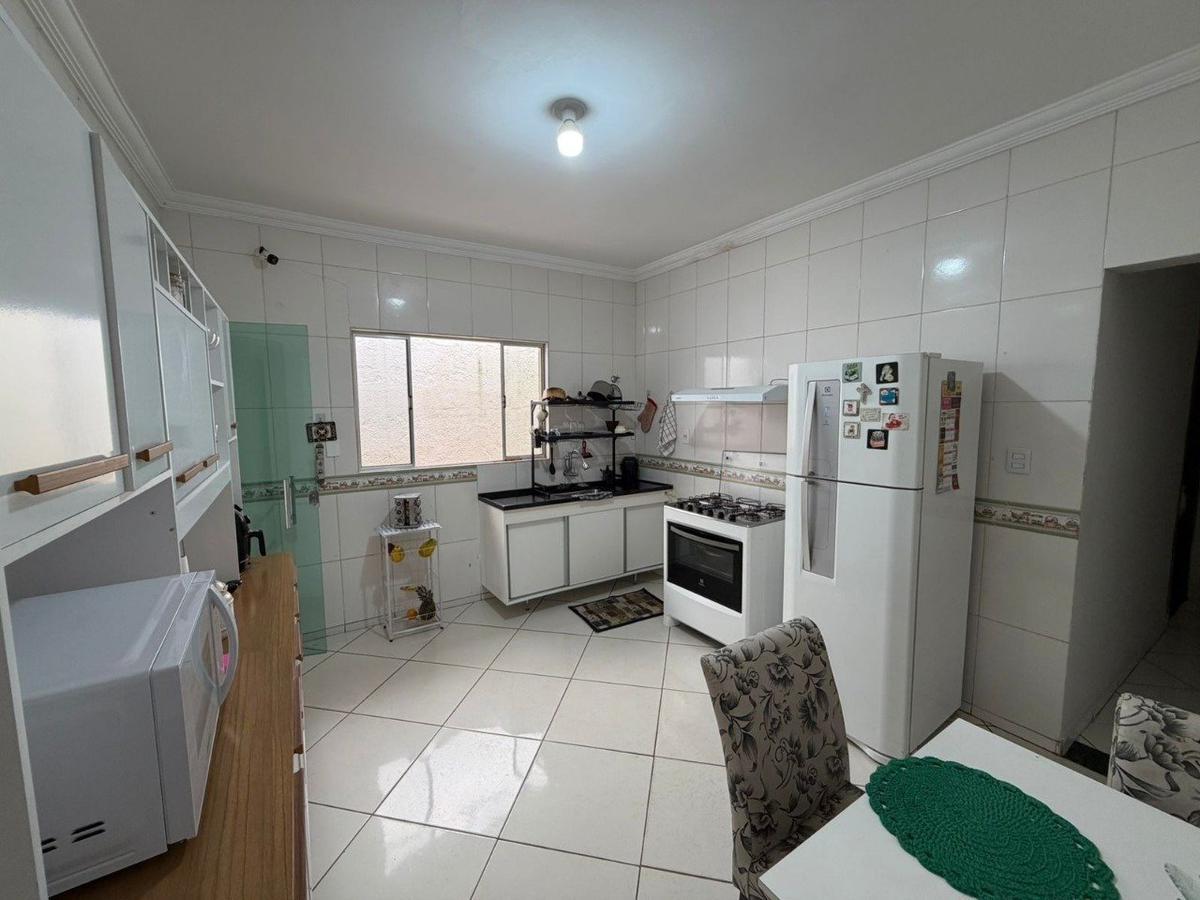 Casa, Europa, 3 Quartos, 3 Vagas, 1 Suíte