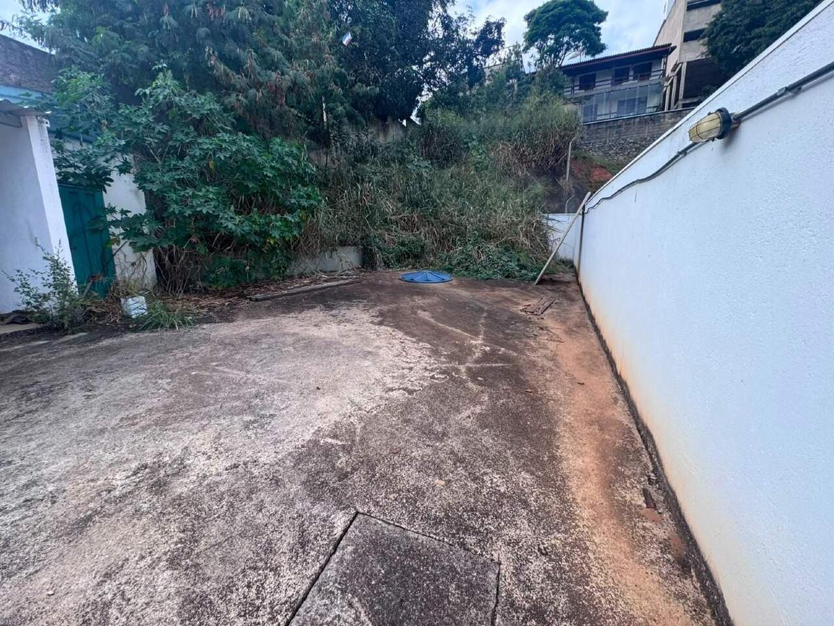 Casa, Cinquentenário, 0 Quarto, 0 Vaga