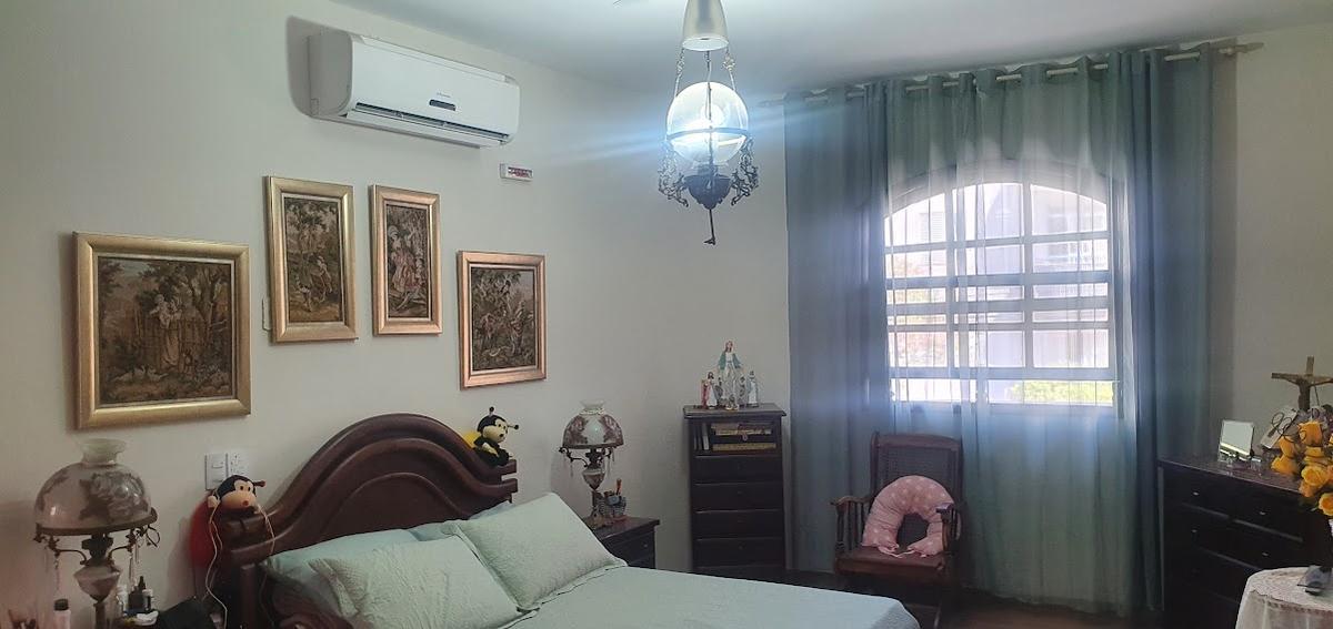 Casa, Buritis, 4 Quartos, 3 Vagas, 2 Suítes