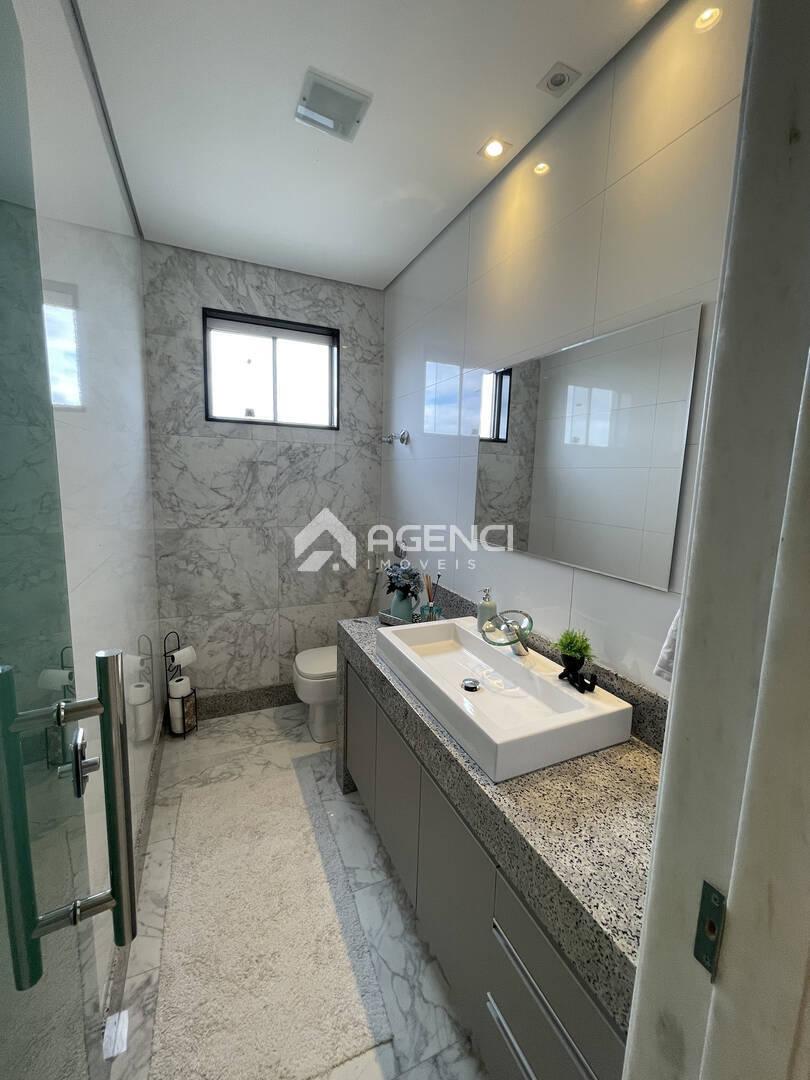 Apartamento, Cabral, 3 Quartos, 0 Vaga, 3 Suítes