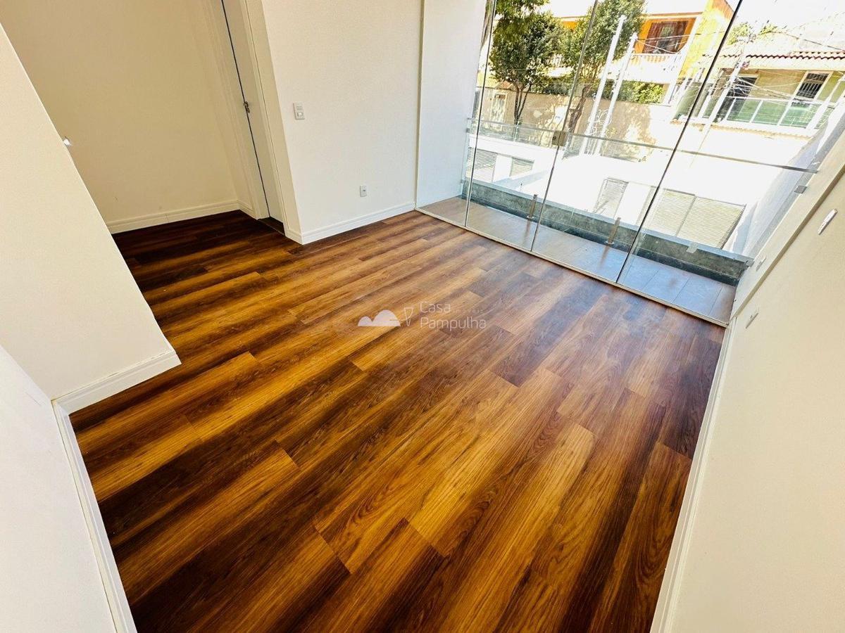 Casa, Santa Branca, 3 Quartos, 2 Vagas, 1 Suíte