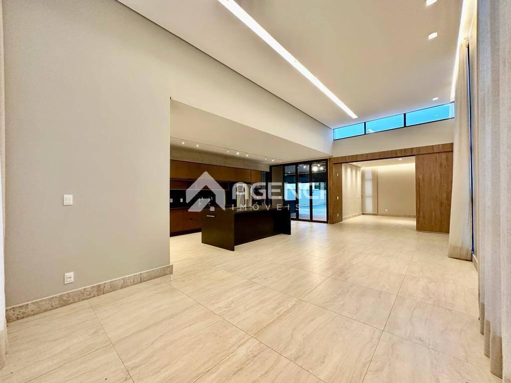 Casa, Alphaville - Lagoa dos Ingleses, 4 Quartos, 0 Vaga, 4 Suítes