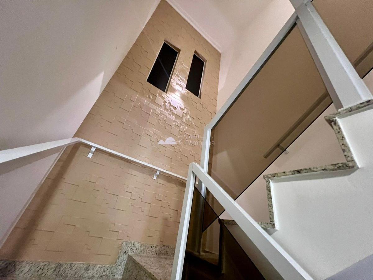 Casa, Candelária, 3 Quartos, 4 Vagas, 1 Suíte