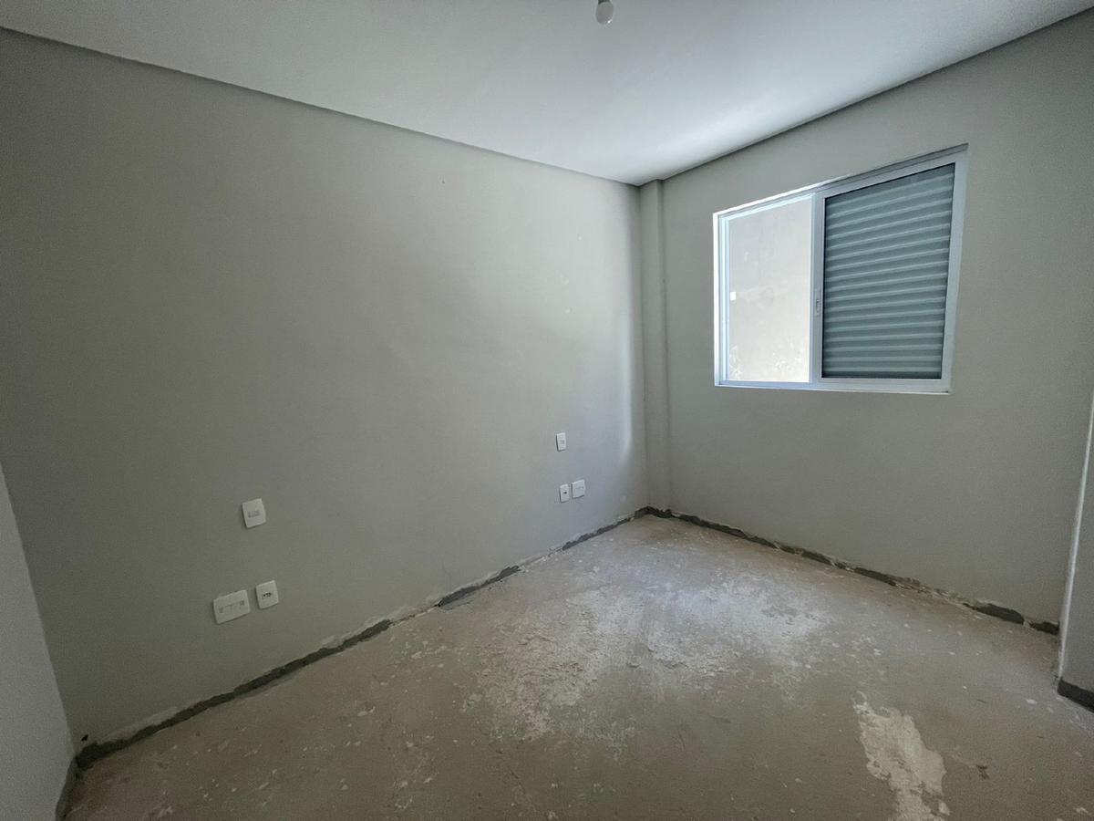 Apartamento, Sagrada Família, 3 Quartos, 2 Vagas, 1 Suíte