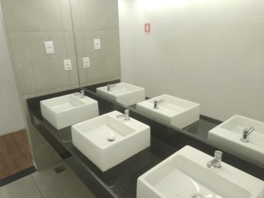 Loja, Savassi, 64 Vagas