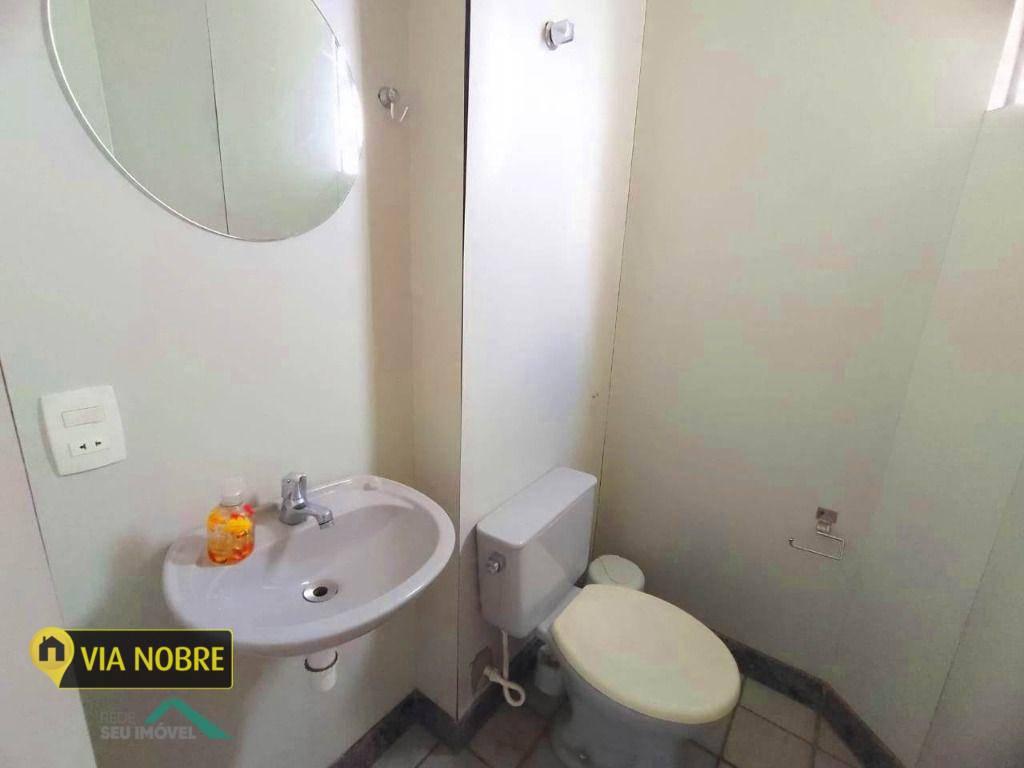 Sala, Santa Lúcia, 1 Vaga