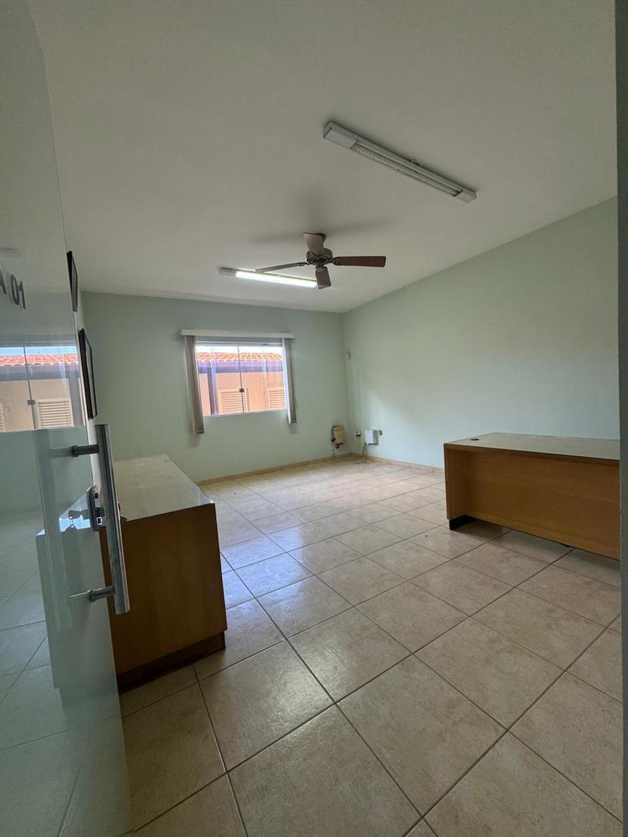 Casa Comercial, Serrano, 2 Quartos, 1 Vaga