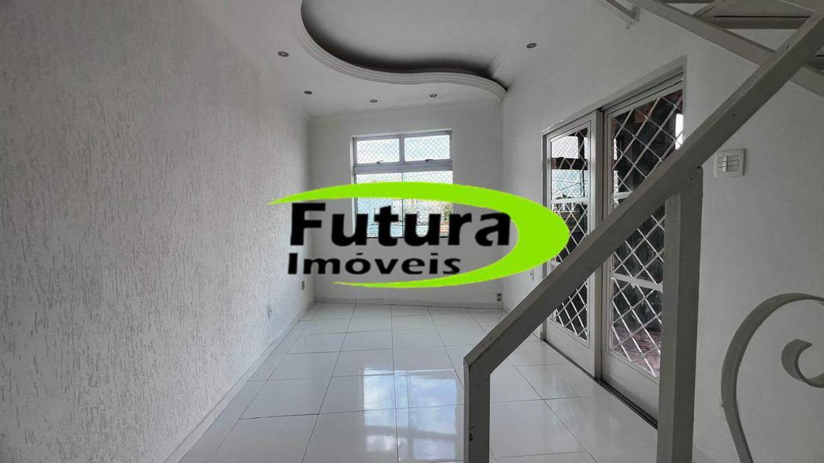 Casa, Miramar (barreiro), 4 Quartos, 2 Vagas, 2 Suítes