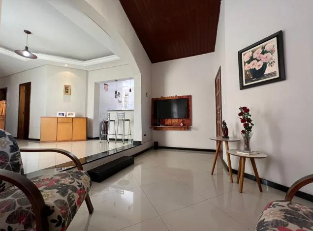 Casa, Planalto, 2 Quartos, 3 Vagas, 2 Suítes