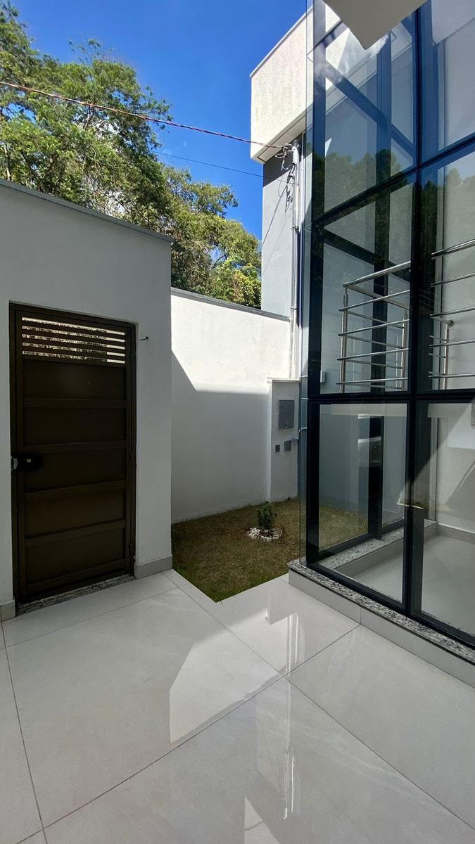 Casa, Bom Retiro, 4 Quartos, 2 Vagas, 1 Suíte