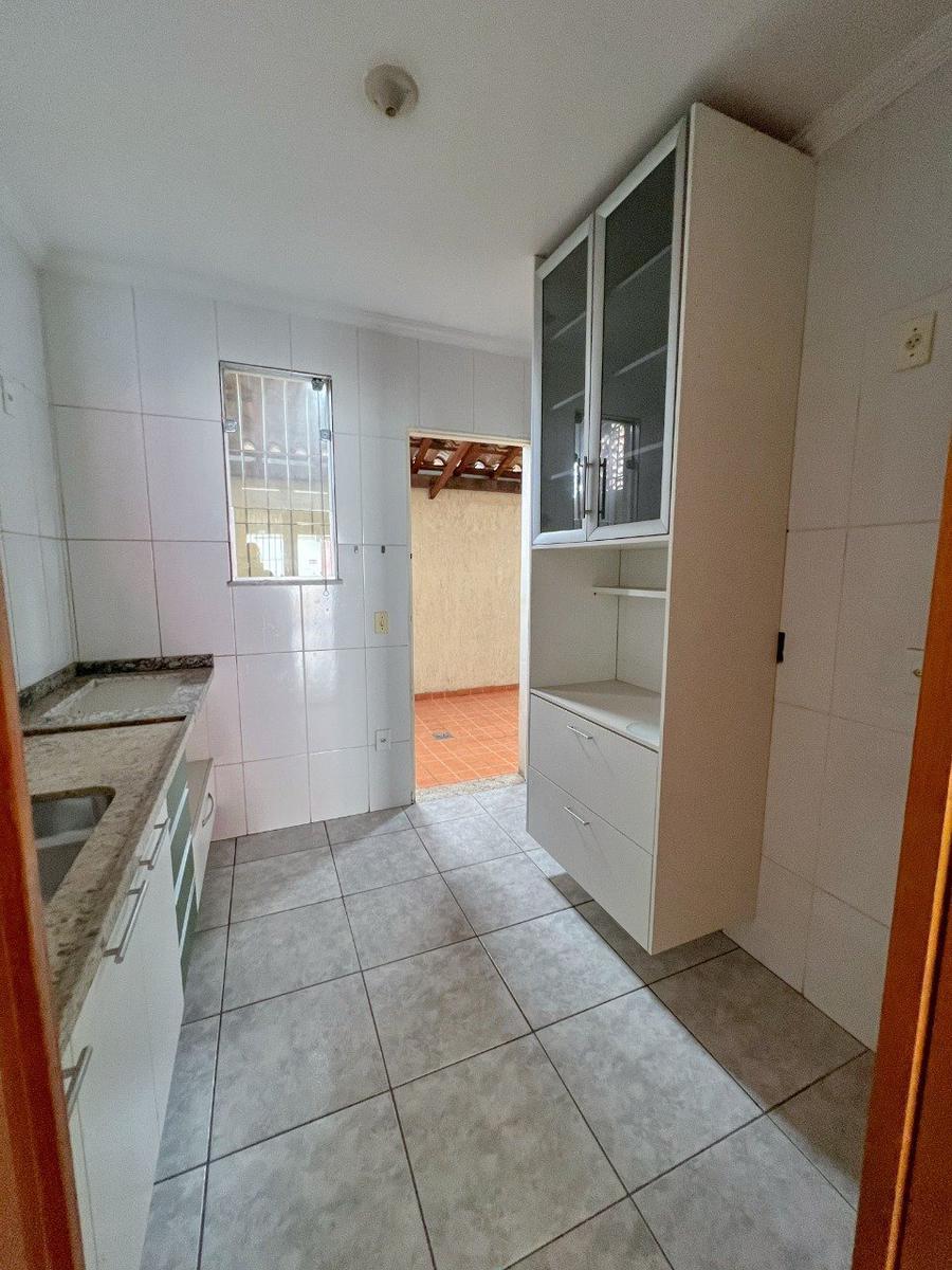 Casa, Piratininga (venda Nova), 2 Quartos, 2 Vagas