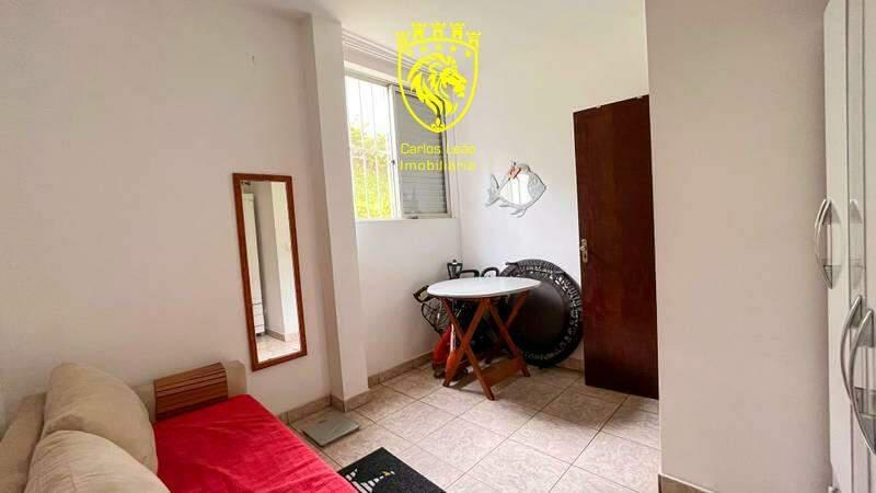 Casa, Buritis, 5 Quartos, 0 Vaga, 1 Suíte