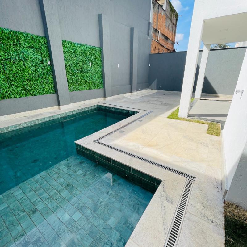Casa, Trevo, 4 Quartos, 4 Vagas, 3 Suítes
