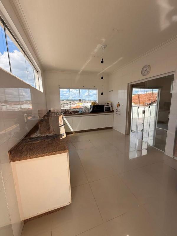 Casa, Rezende, 4 Quartos, 4 Vagas, 1 Suíte