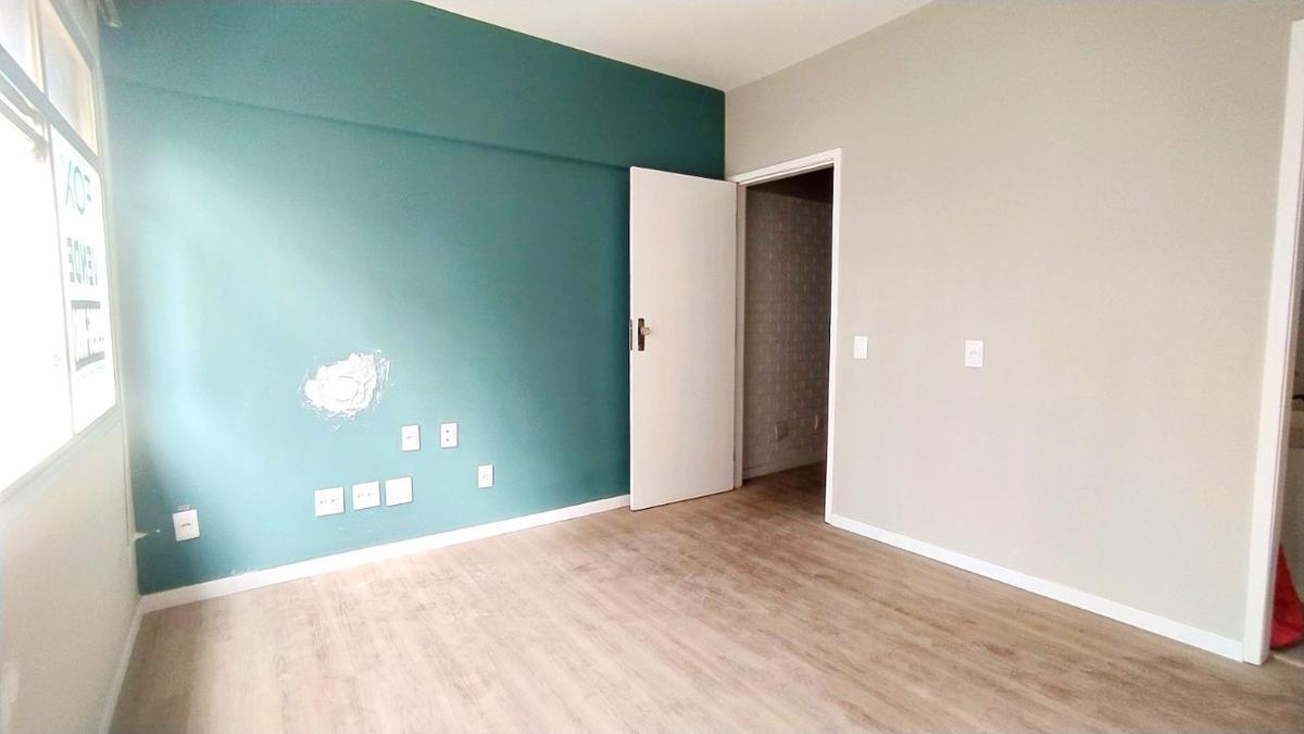 Sala, Funcionários