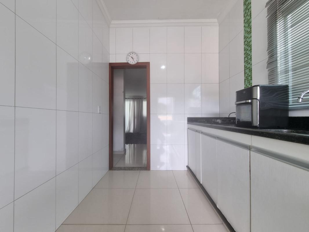 Casa, Europa, 3 Quartos, 2 Vagas, 1 Suíte