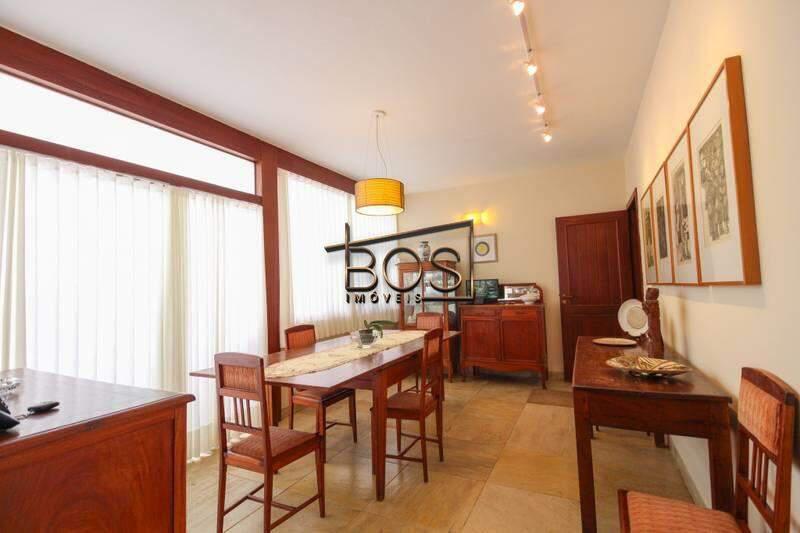 Casa, Serra, 4 Quartos, 5 Vagas, 1 Suíte